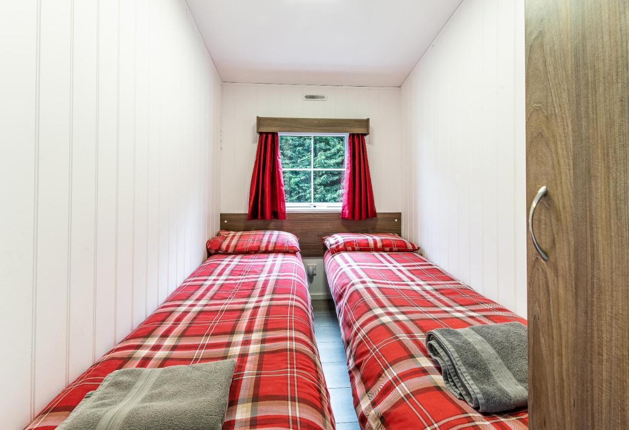 Fairview Farm Holiday Accommodation 14 Luxury Lodges, Cabins, Dog Friendly, Suitable For Couples, Families And Groups, Wedding Guests , Corporate Events, Sleeps 2-65 Guests In Ravenshead, Nottingham Near Sherwood Forest, Set In 88 Acres エクステリア 写真