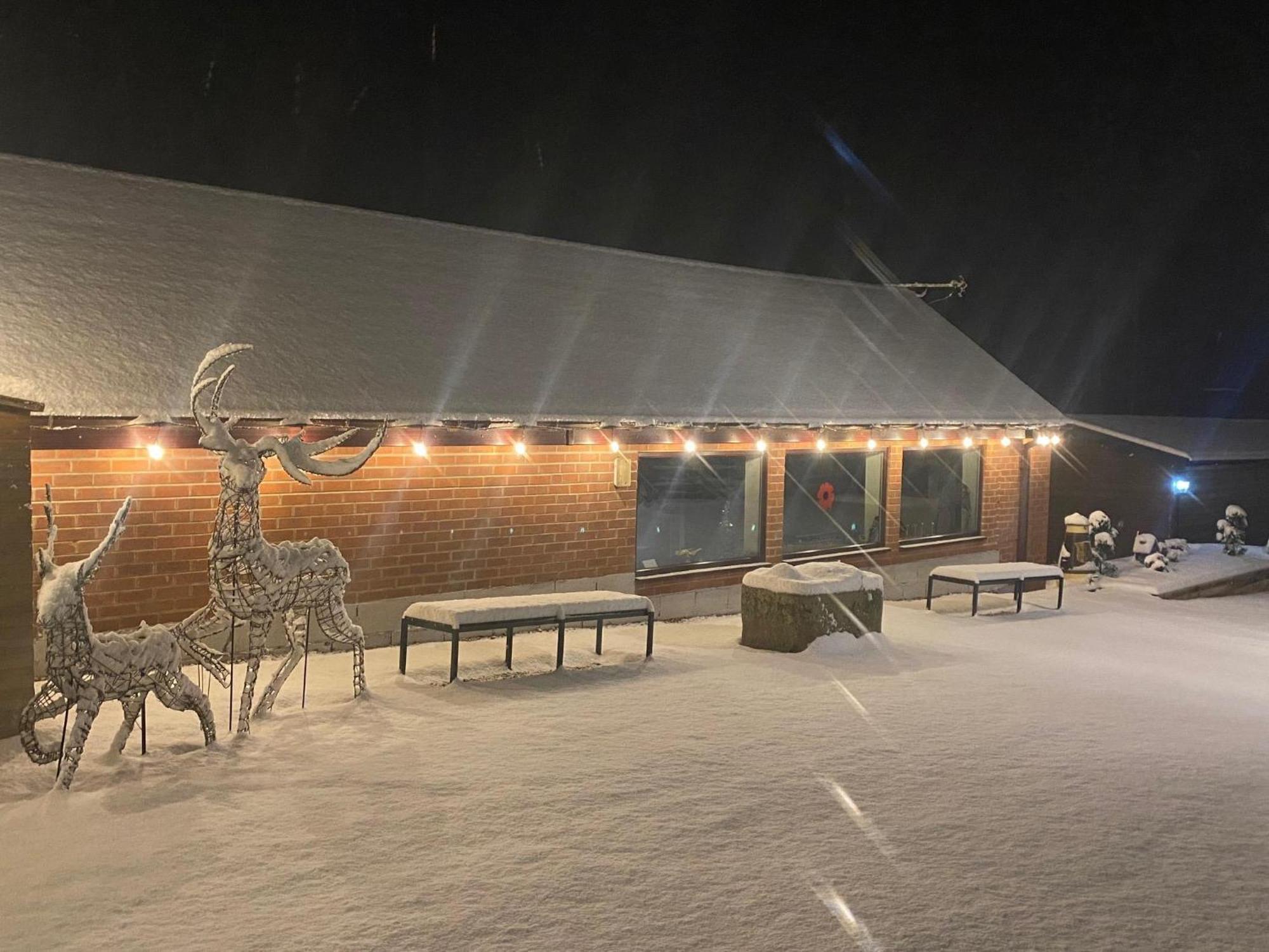 Fairview Farm Holiday Accommodation 14 Luxury Lodges, Cabins, Dog Friendly, Suitable For Couples, Families And Groups, Wedding Guests , Corporate Events, Sleeps 2-65 Guests In Ravenshead, Nottingham Near Sherwood Forest, Set In 88 Acres エクステリア 写真