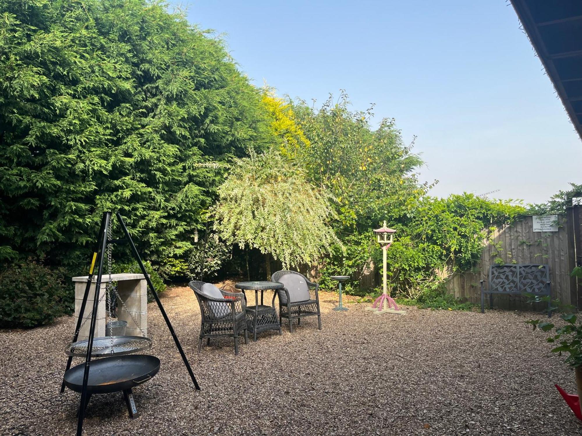 Fairview Farm Holiday Accommodation 14 Luxury Lodges, Cabins, Dog Friendly, Suitable For Couples, Families And Groups, Wedding Guests , Corporate Events, Sleeps 2-65 Guests In Ravenshead, Nottingham Near Sherwood Forest, Set In 88 Acres エクステリア 写真
